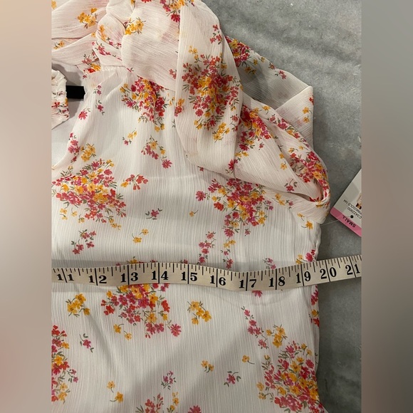 NWT Vince Camuto Size S White Floral Ruffle Flowy Long Sleeve Sheer Mini Dress - Picture 13 of 14